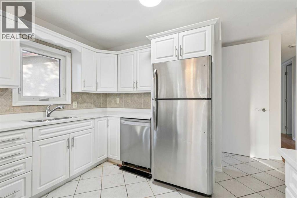 354 Maitland Hill Ne, Calgary, Alberta  T2A 5V3 - Photo 6 - A2285976