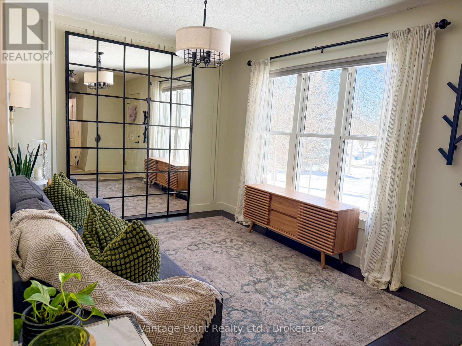 331 Morrison Road, Kitchener, Ontario  N2A 3A1 - Photo 3 - X12790000