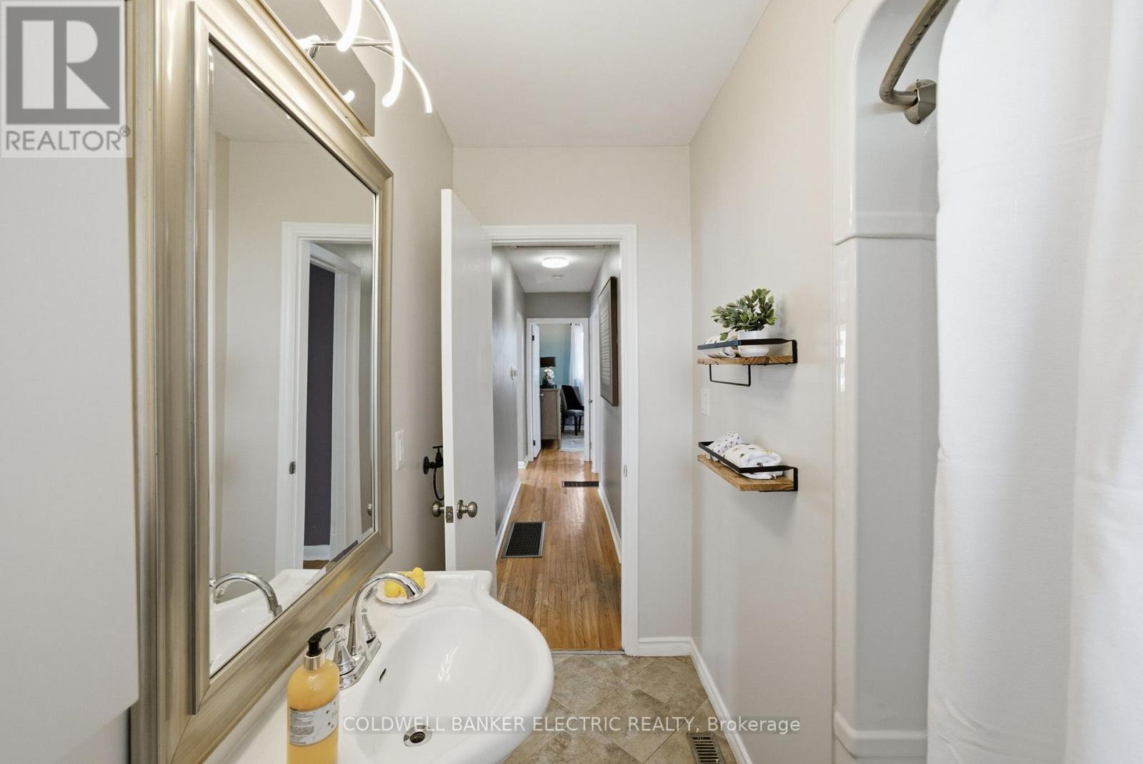 756 Barbara Crescent, Peterborough (Otonabee Ward 1), Ontario  K9J 3X7 - Photo 17 - X12789984