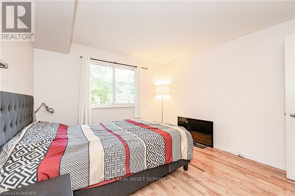 622 - 1512 Pilgrims Way, Oakville, Ontario  L6M 3H1 - Photo 5 - W12779138