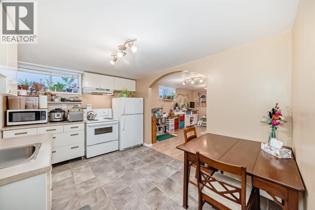 28 Winslow Crescent Sw, Calgary, Alberta  T3C 2R1 - Photo 21 - A2284051