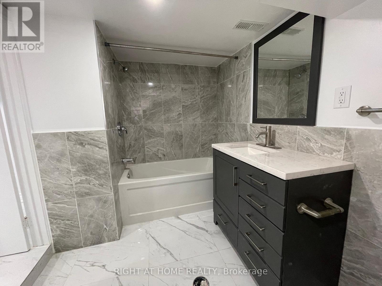 477 Ossington Avenue, Toronto, Ontario  M6G 3T3 - Photo 6 - C12789952