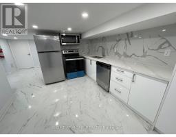 477 OSSINGTON AVENUE, Toronto, Ontario