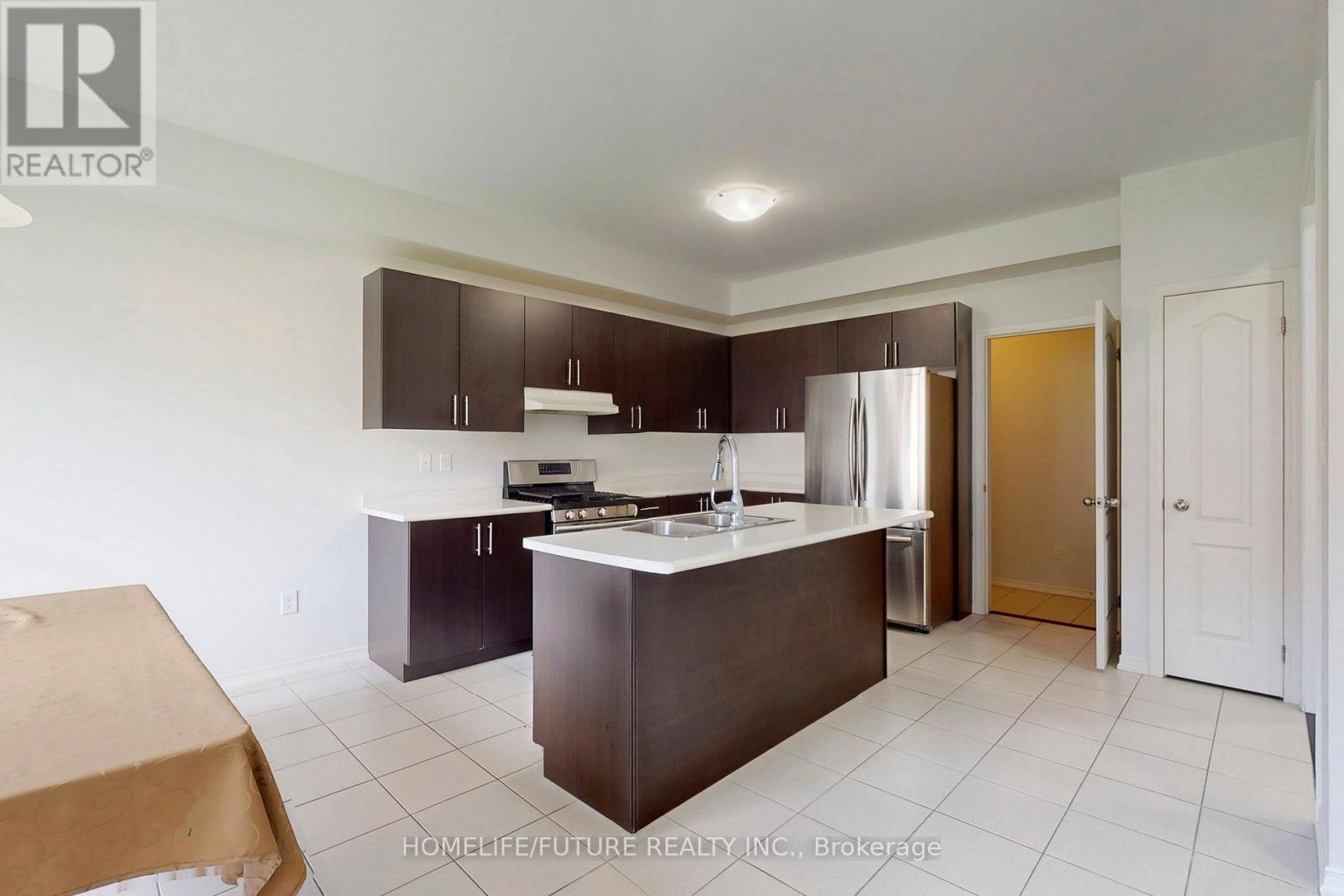 Main & 2nd Flr - 2385 Dress Circle Crescent, Oshawa, Ontario  L1L 0L8 - Photo 14 - E12789970