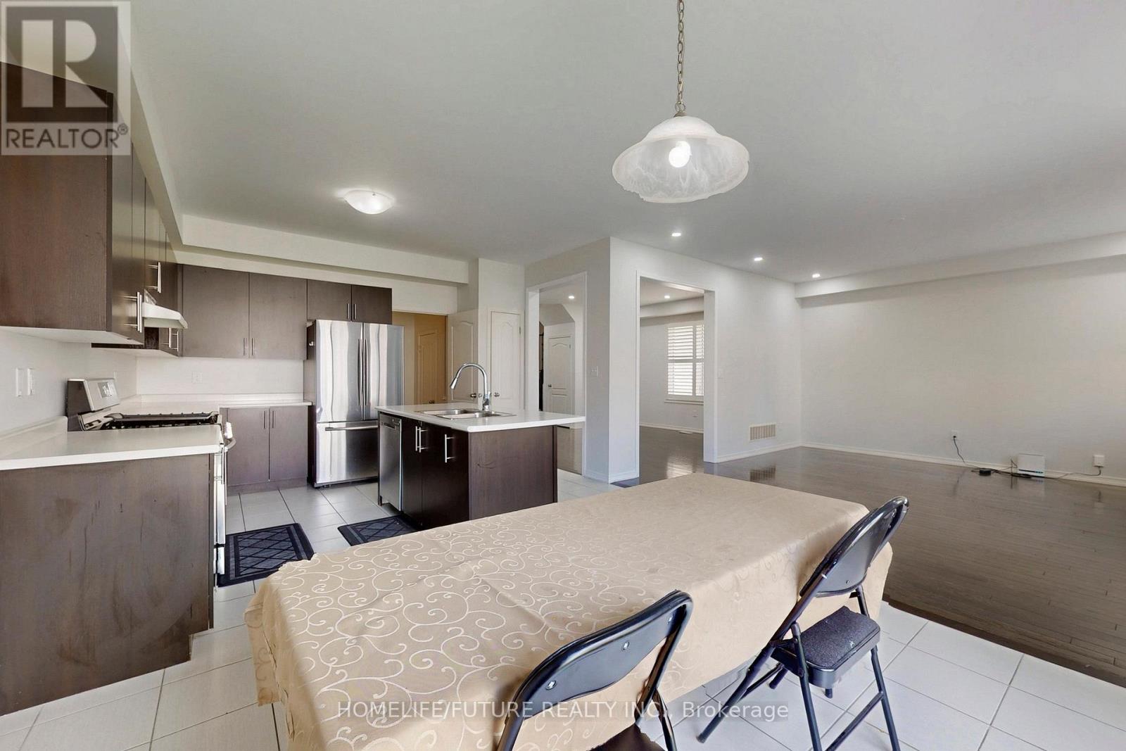 Main & 2nd Flr - 2385 Dress Circle Crescent, Oshawa, Ontario  L1L 0L8 - Photo 16 - E12789970