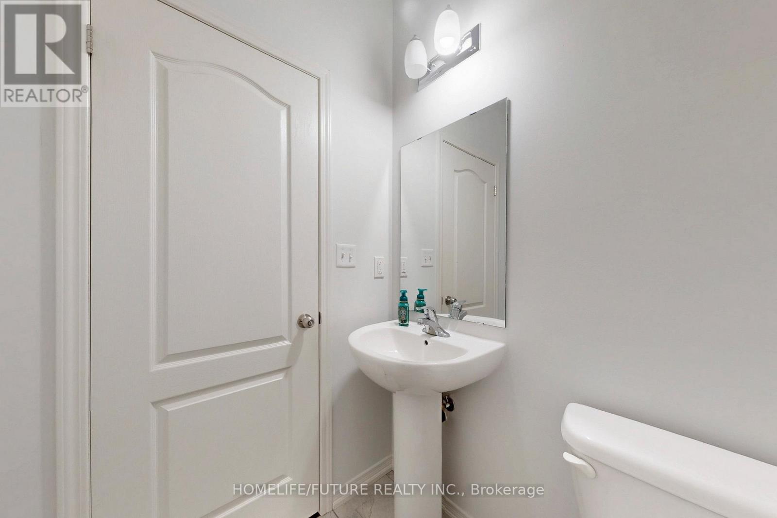 Main & 2nd Flr - 2385 Dress Circle Crescent, Oshawa, Ontario  L1L 0L8 - Photo 19 - E12789970