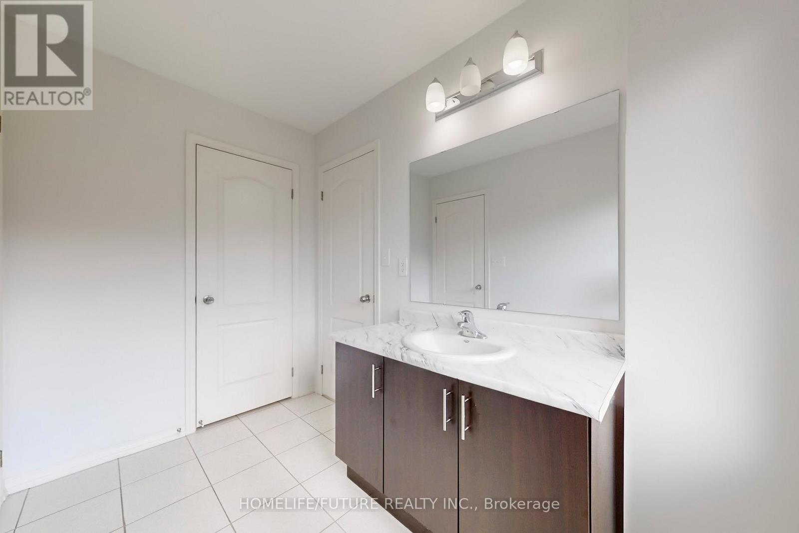 Main & 2nd Flr - 2385 Dress Circle Crescent, Oshawa, Ontario  L1L 0L8 - Photo 31 - E12789970