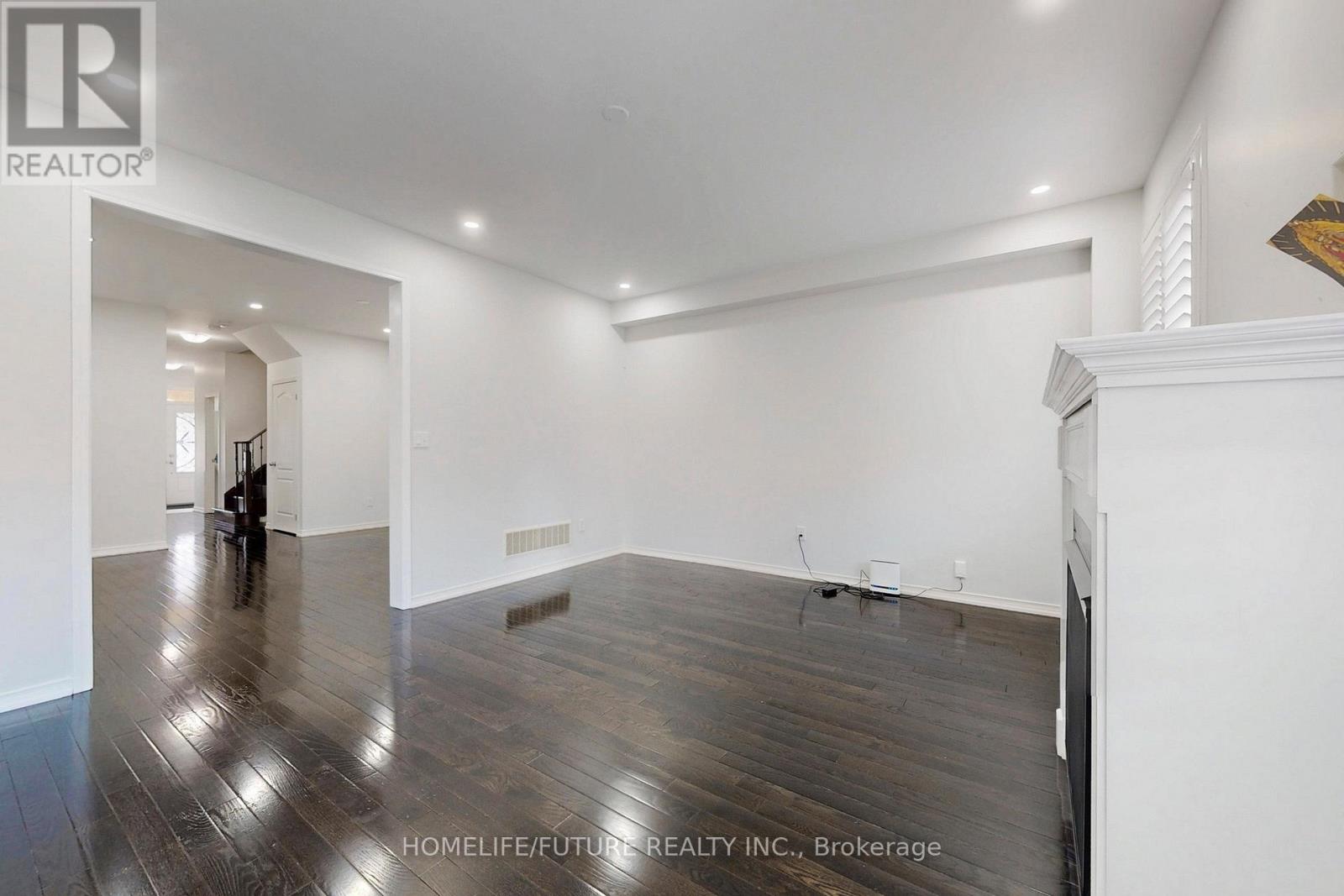 Main & 2nd Flr - 2385 Dress Circle Crescent, Oshawa, Ontario  L1L 0L8 - Photo 8 - E12789970