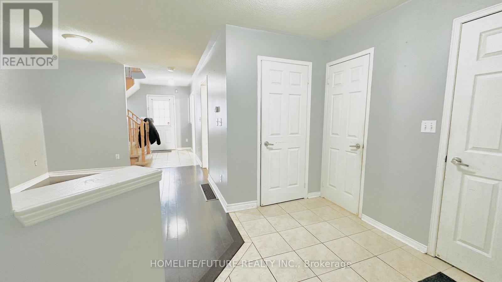 316 Mclevin Avenue, Toronto, Ontario  M1B 6C4 - Photo 3 - E12789978