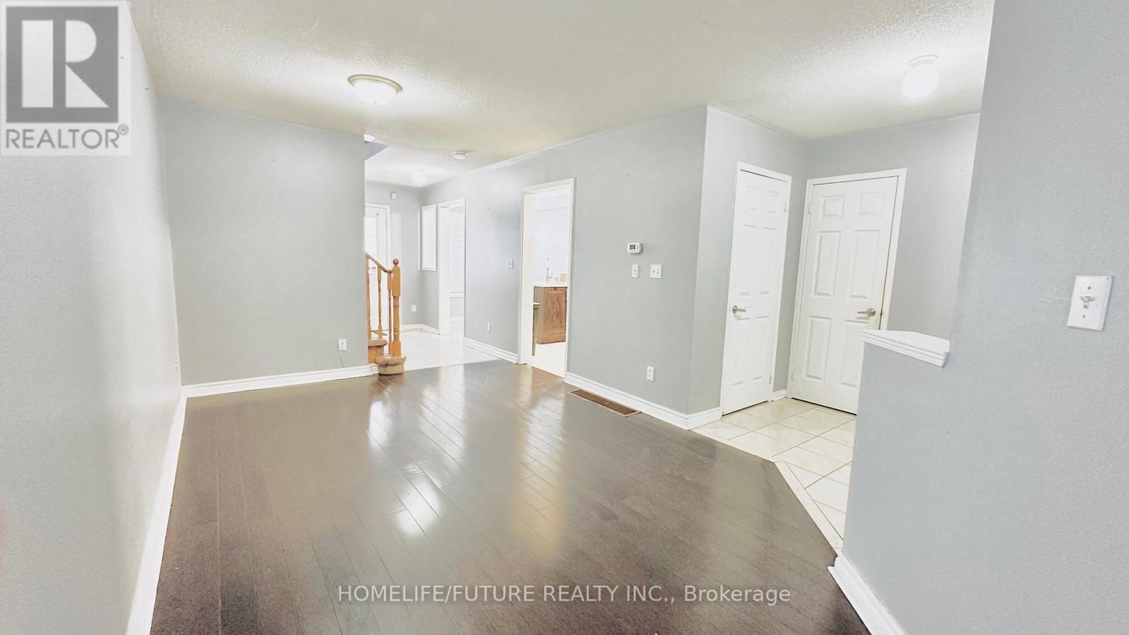 316 Mclevin Avenue, Toronto, Ontario  M1B 6C4 - Photo 5 - E12789978