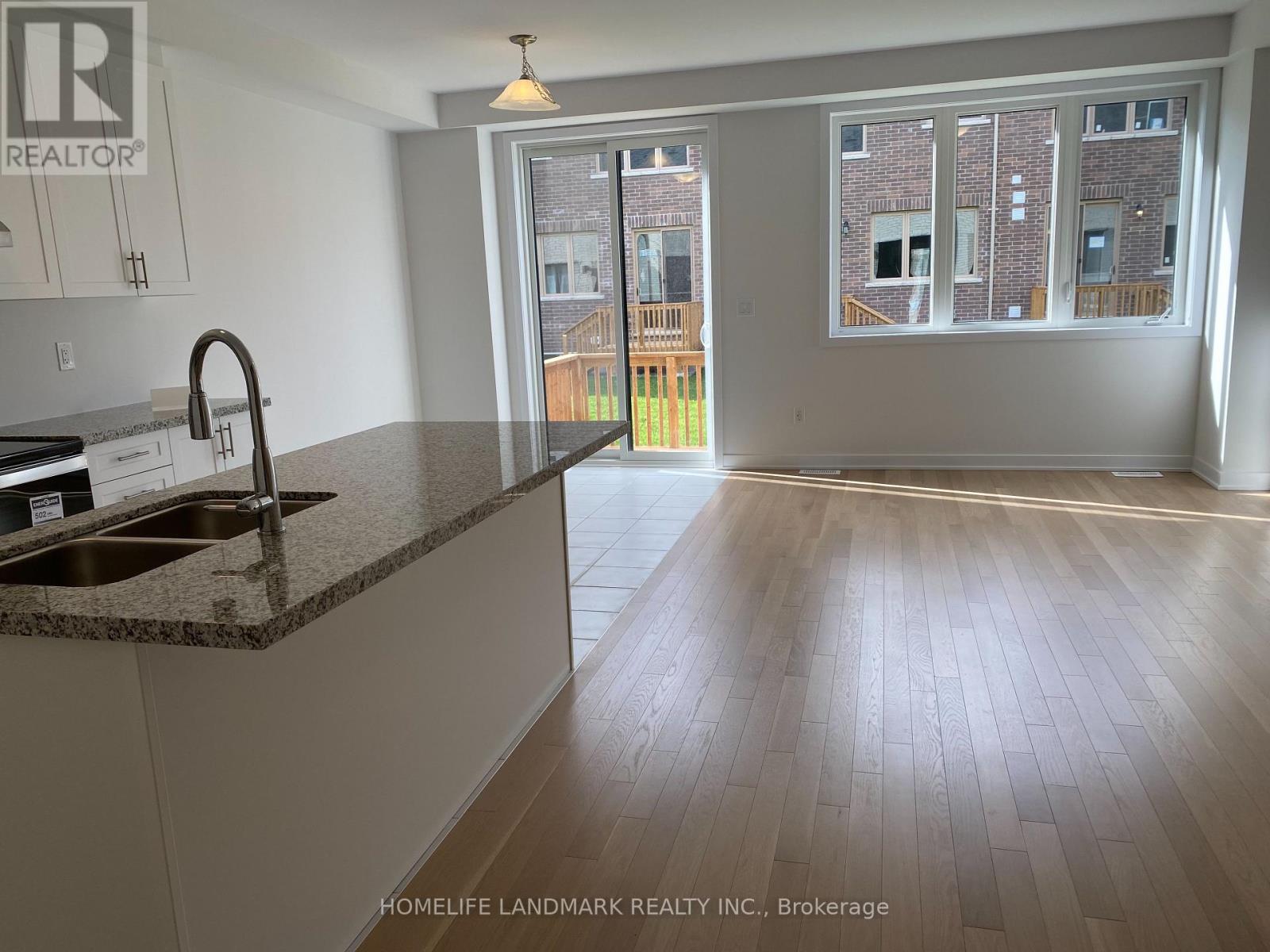 36 John Canning Way E, Markham, Ontario  L3R 3X3 - Photo 10 - N12789950