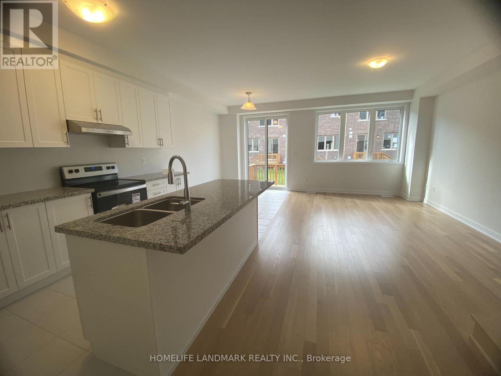 36 John Canning Way E, Markham, Ontario  L3R 3X3 - Photo 11 - N12789950