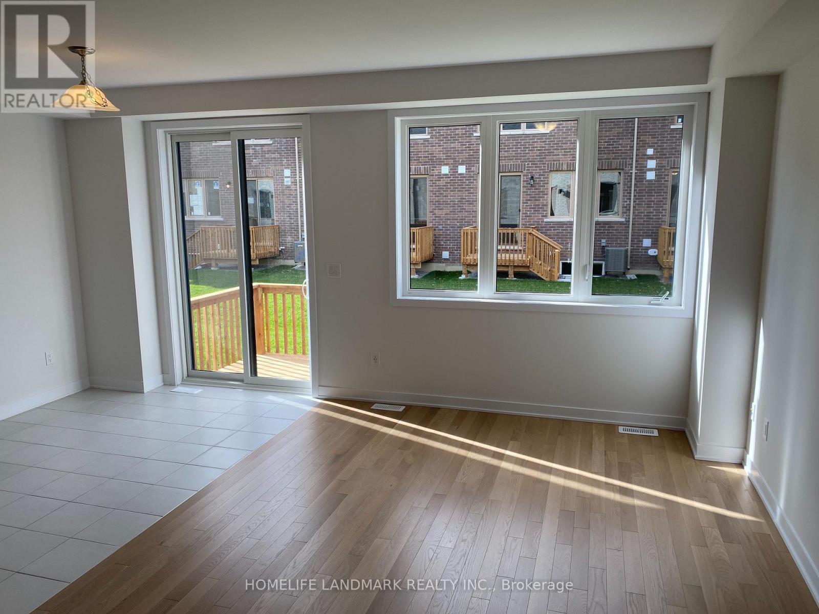 36 John Canning Way E, Markham, Ontario  L3R 3X3 - Photo 7 - N12789950