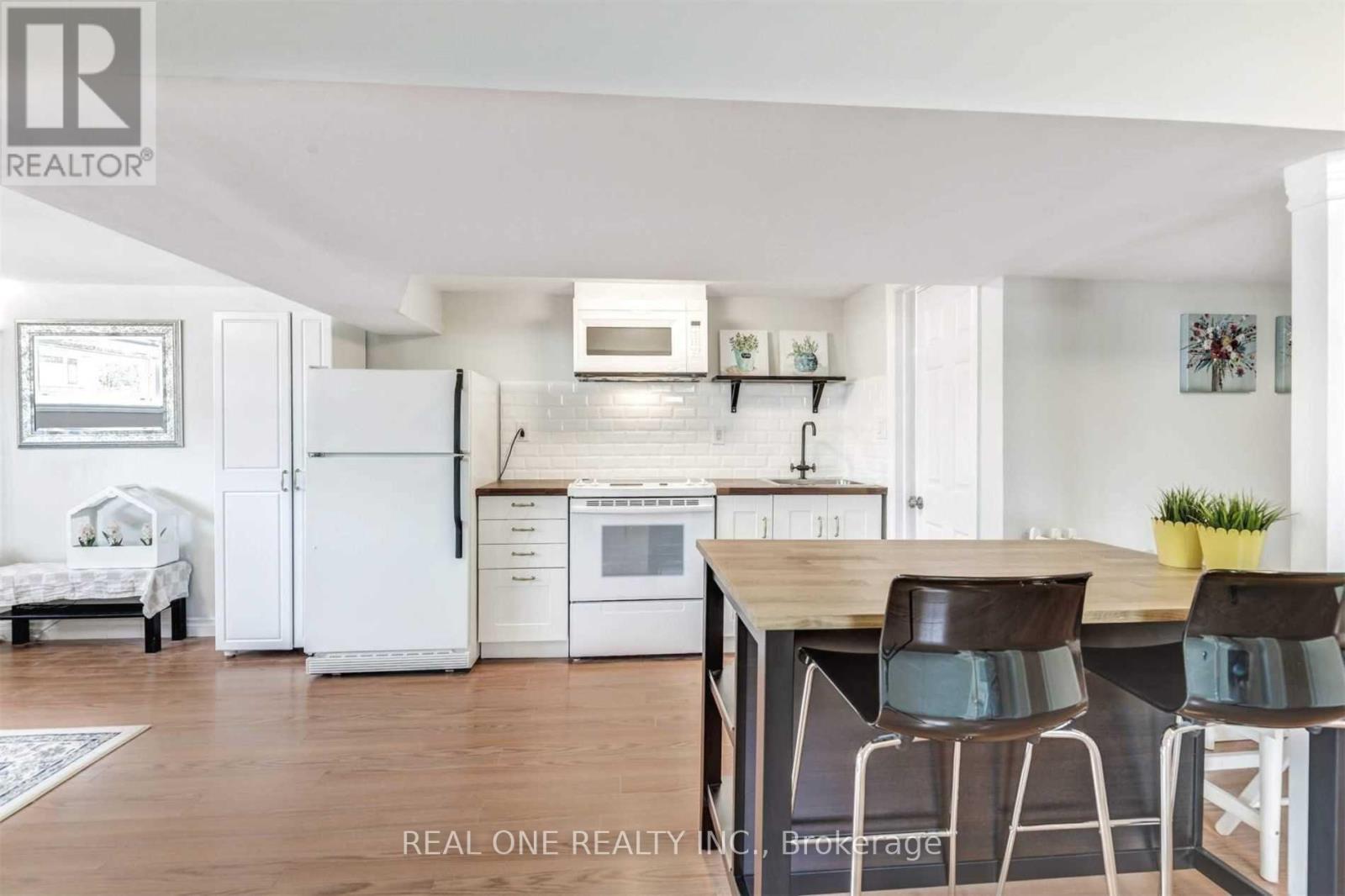 Bsmt - 3482 Ashcroft Crescent, Mississauga, Ontario  L5C 2E7 - Photo 3 - W12789948