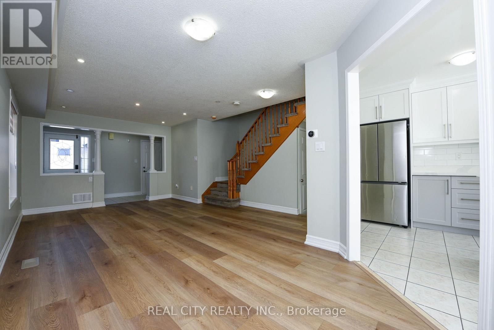 6416 Hampden Woods Road, Mississauga, Ontario  L5N 7V3 - Photo 14 - W12789958