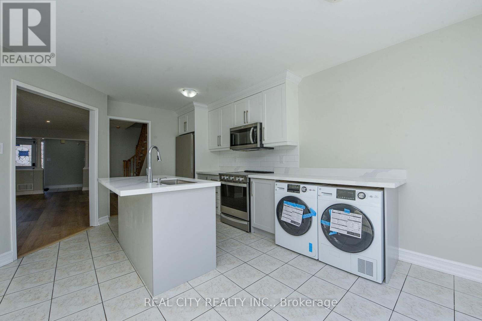 6416 Hampden Woods Road, Mississauga, Ontario  L5N 7V3 - Photo 23 - W12789958