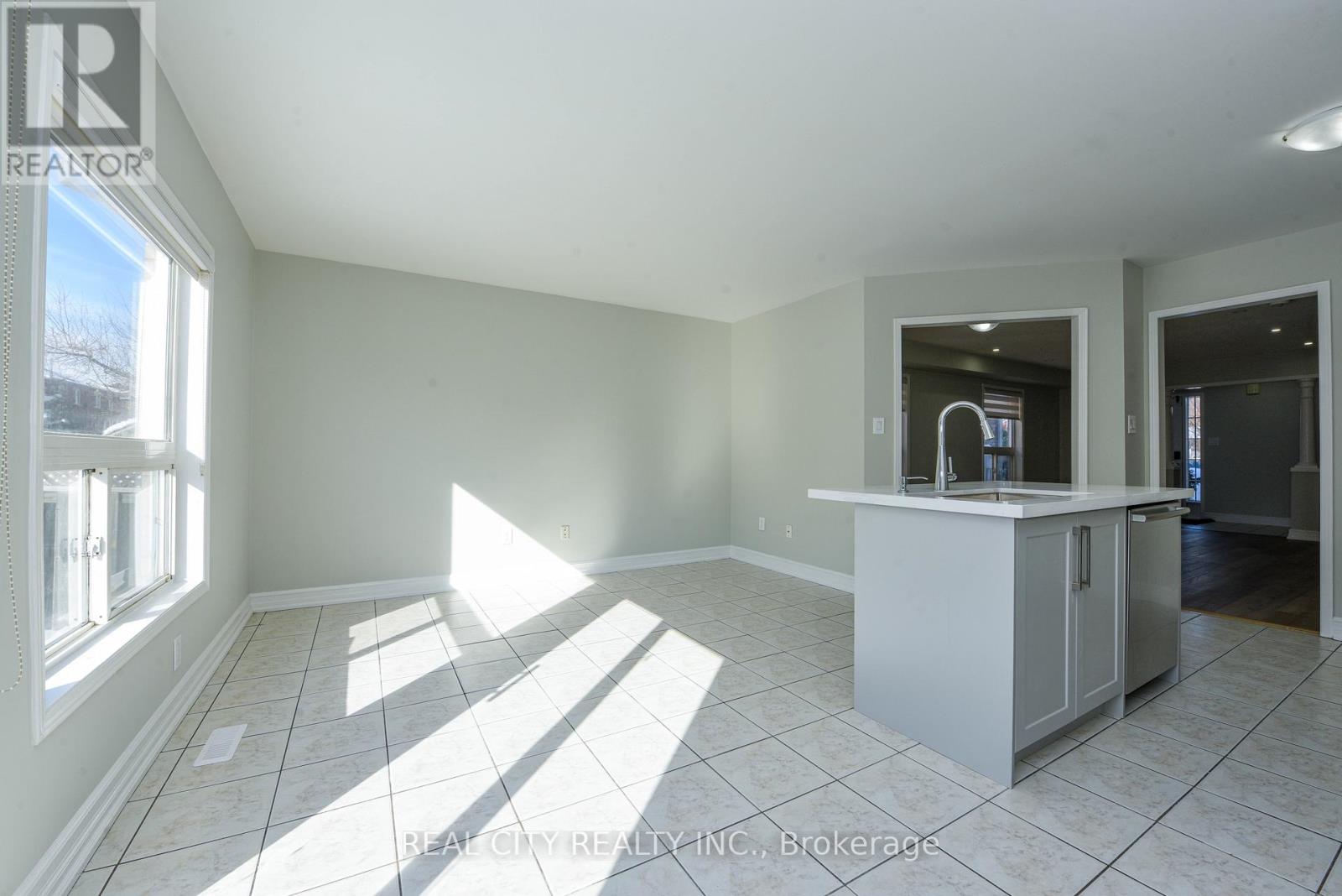 6416 Hampden Woods Road, Mississauga, Ontario  L5N 7V3 - Photo 25 - W12789958