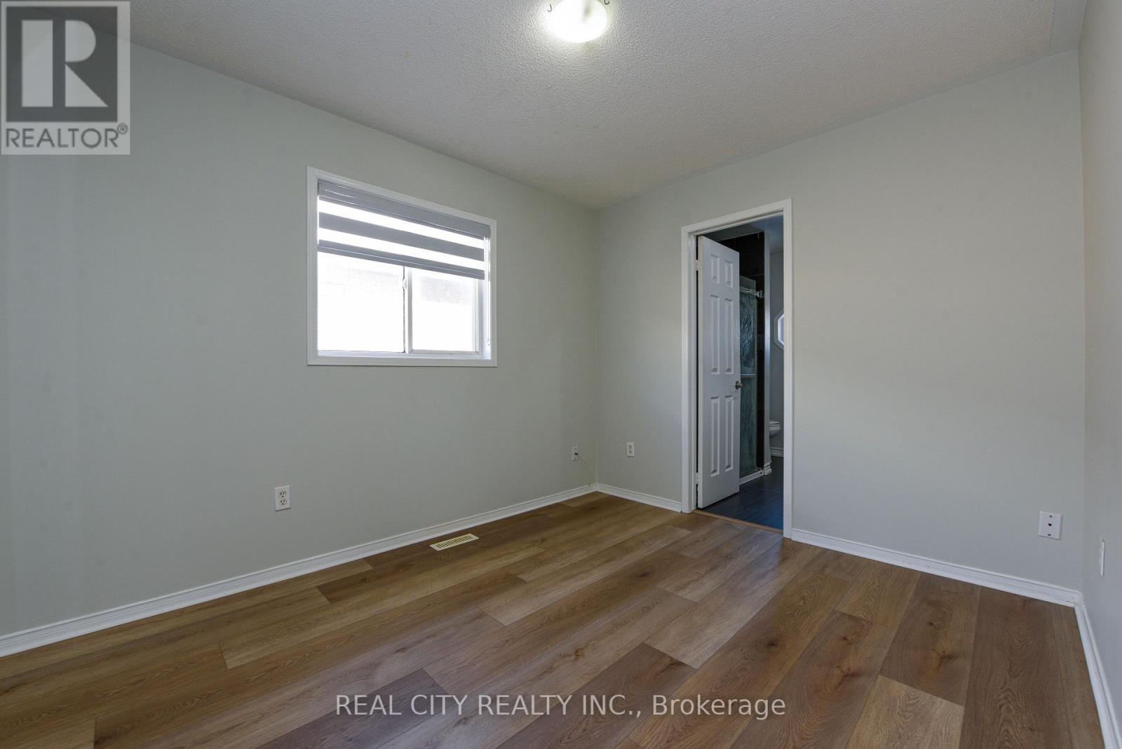 6416 Hampden Woods Road, Mississauga, Ontario  L5N 7V3 - Photo 28 - W12789958