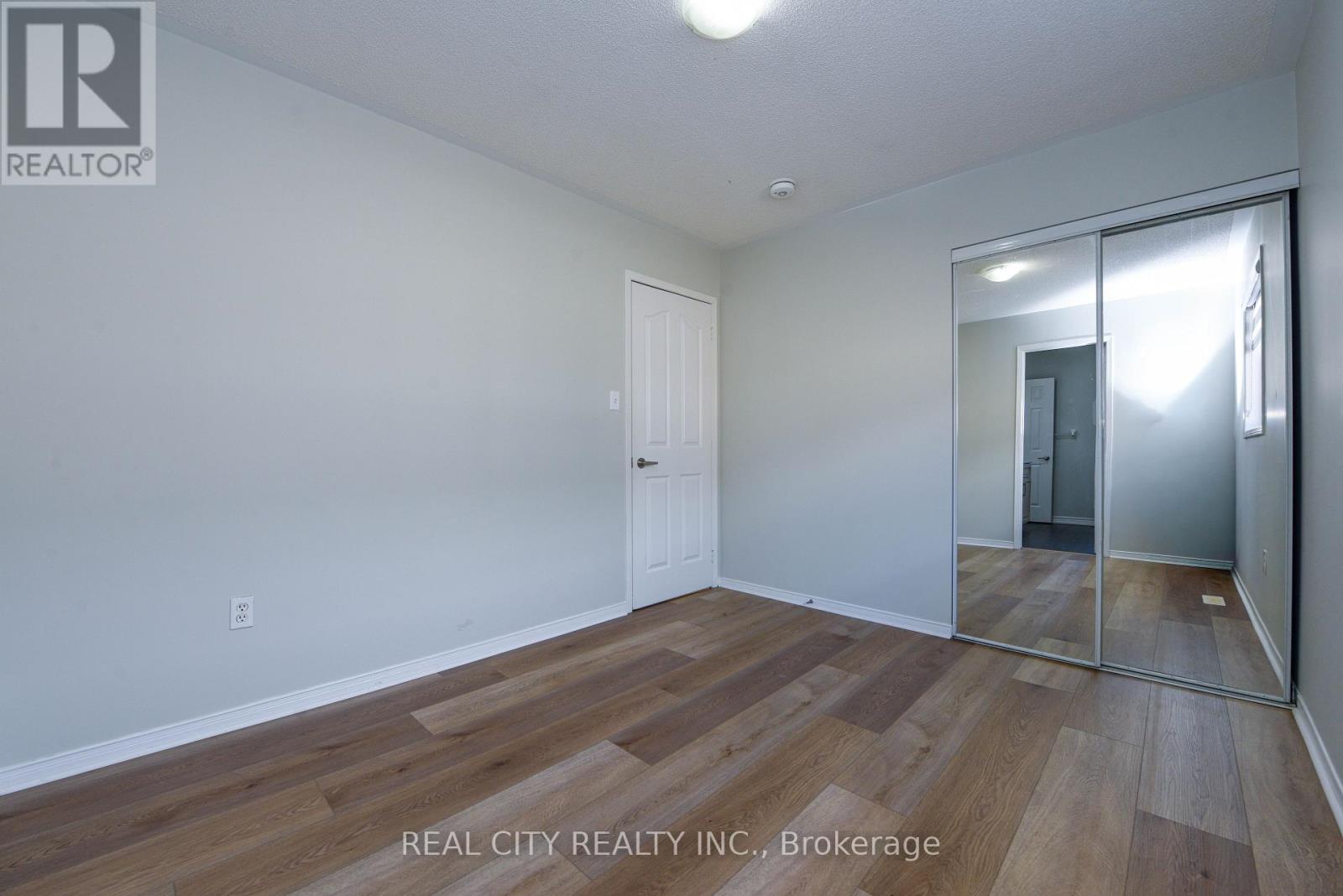 6416 Hampden Woods Road, Mississauga, Ontario  L5N 7V3 - Photo 29 - W12789958