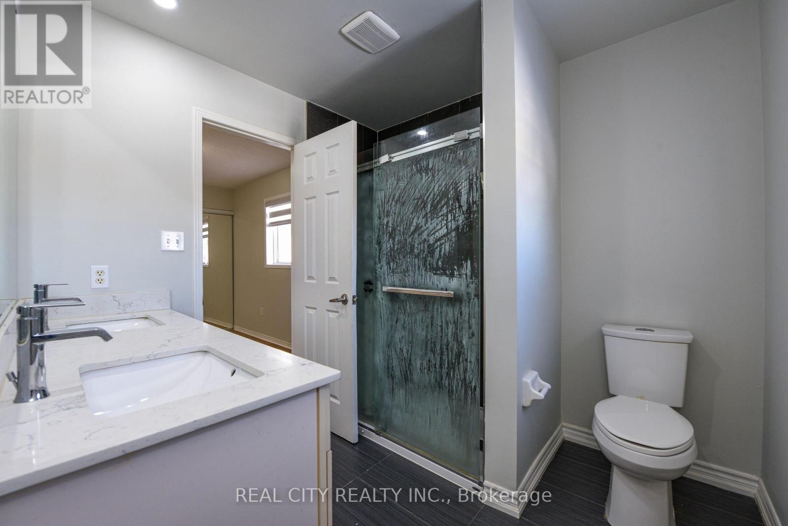 6416 Hampden Woods Road, Mississauga, Ontario  L5N 7V3 - Photo 31 - W12789958