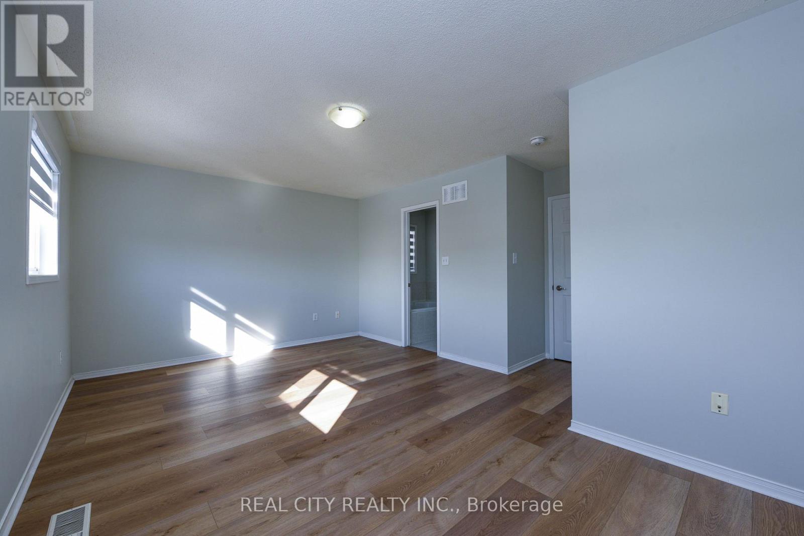 6416 Hampden Woods Road, Mississauga, Ontario  L5N 7V3 - Photo 38 - W12789958