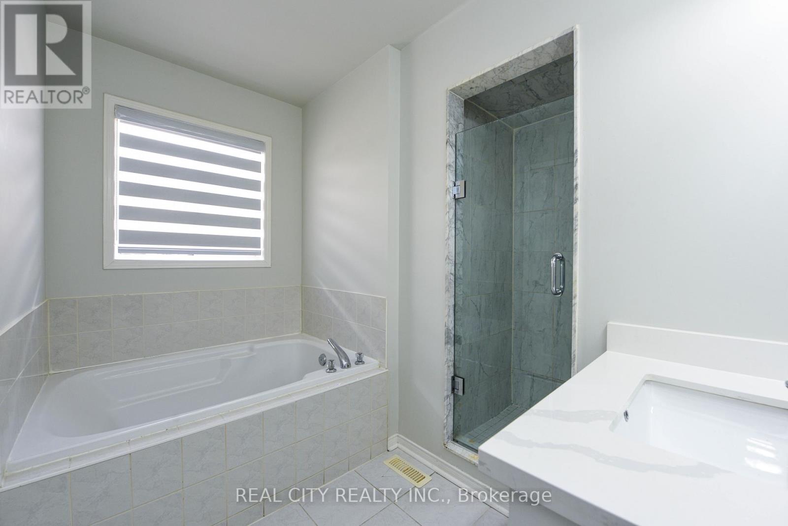 6416 Hampden Woods Road, Mississauga, Ontario  L5N 7V3 - Photo 41 - W12789958