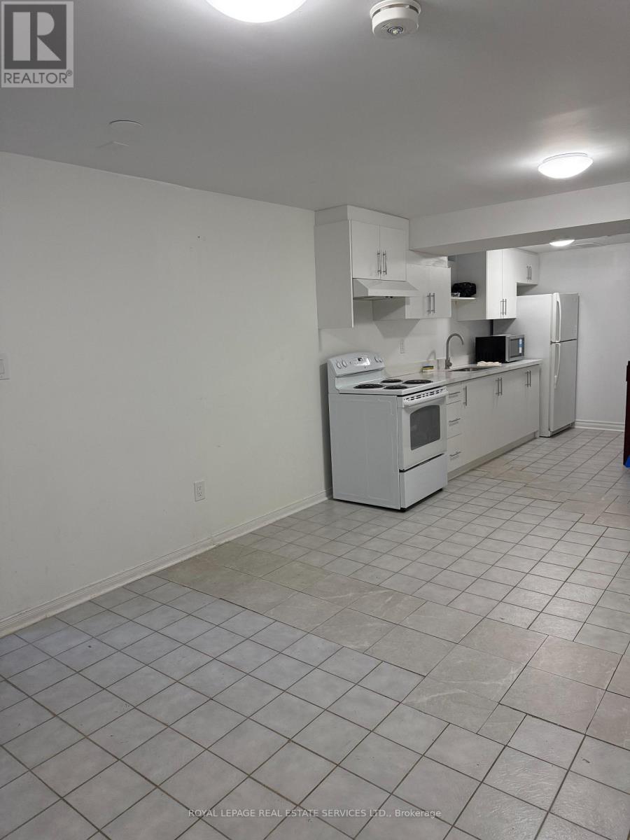 Bsmt - 3603 Copernicus Drive, Mississauga, Ontario  L5B 3L3 - Photo 7 - W12789972