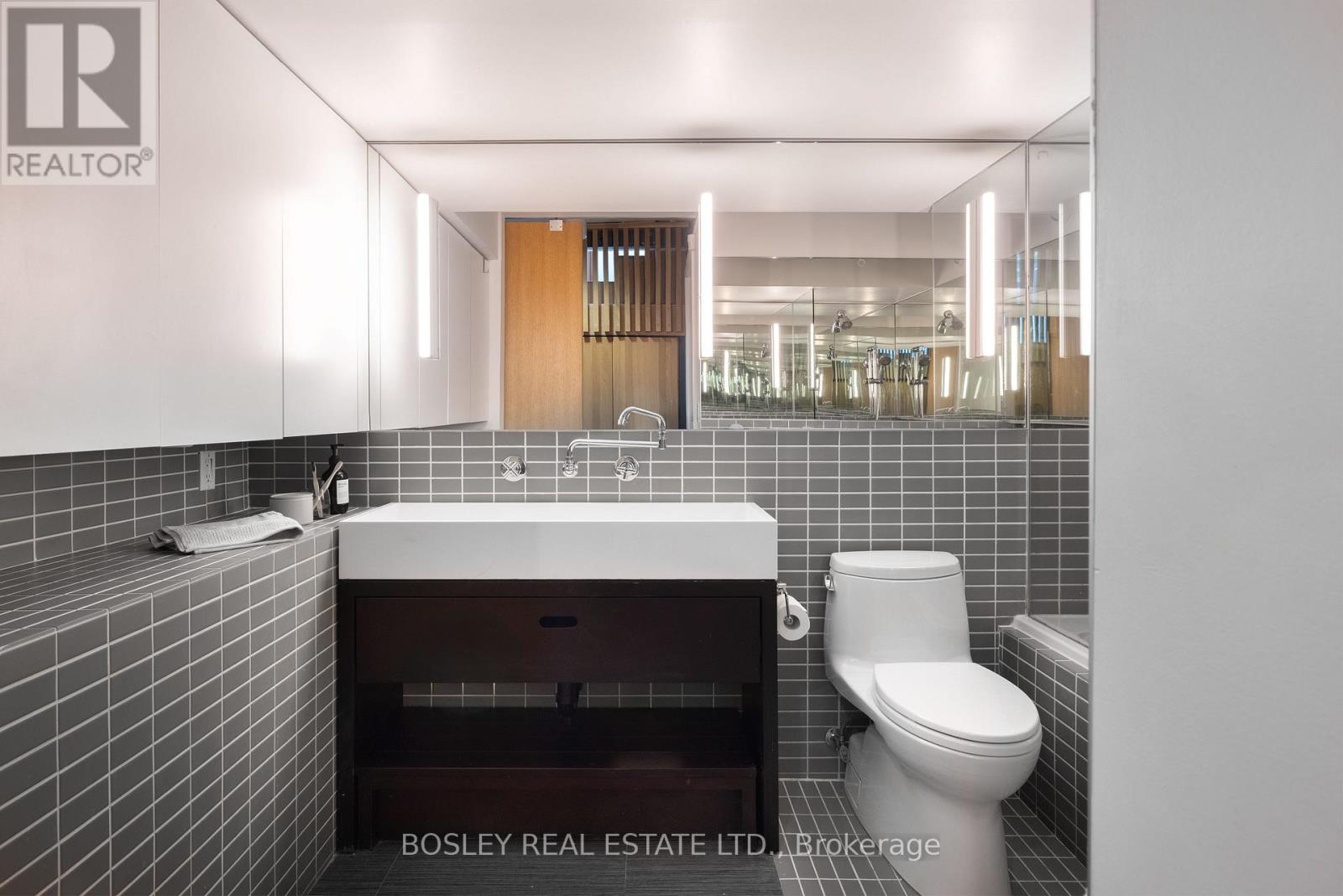 Rear - 67 Elm Grove Avenue, Toronto, Ontario  M6K 2J2 - Photo 26 - W12789982