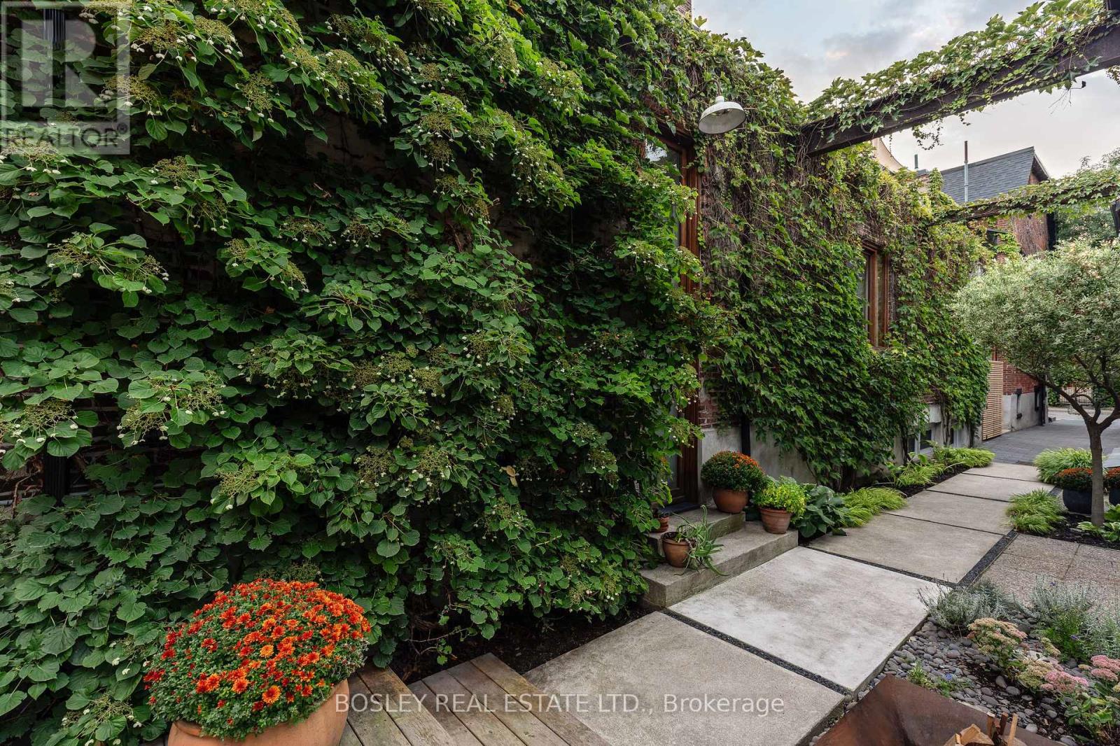 Rear - 67 Elm Grove Avenue, Toronto, Ontario  M6K 2J2 - Photo 30 - W12789982