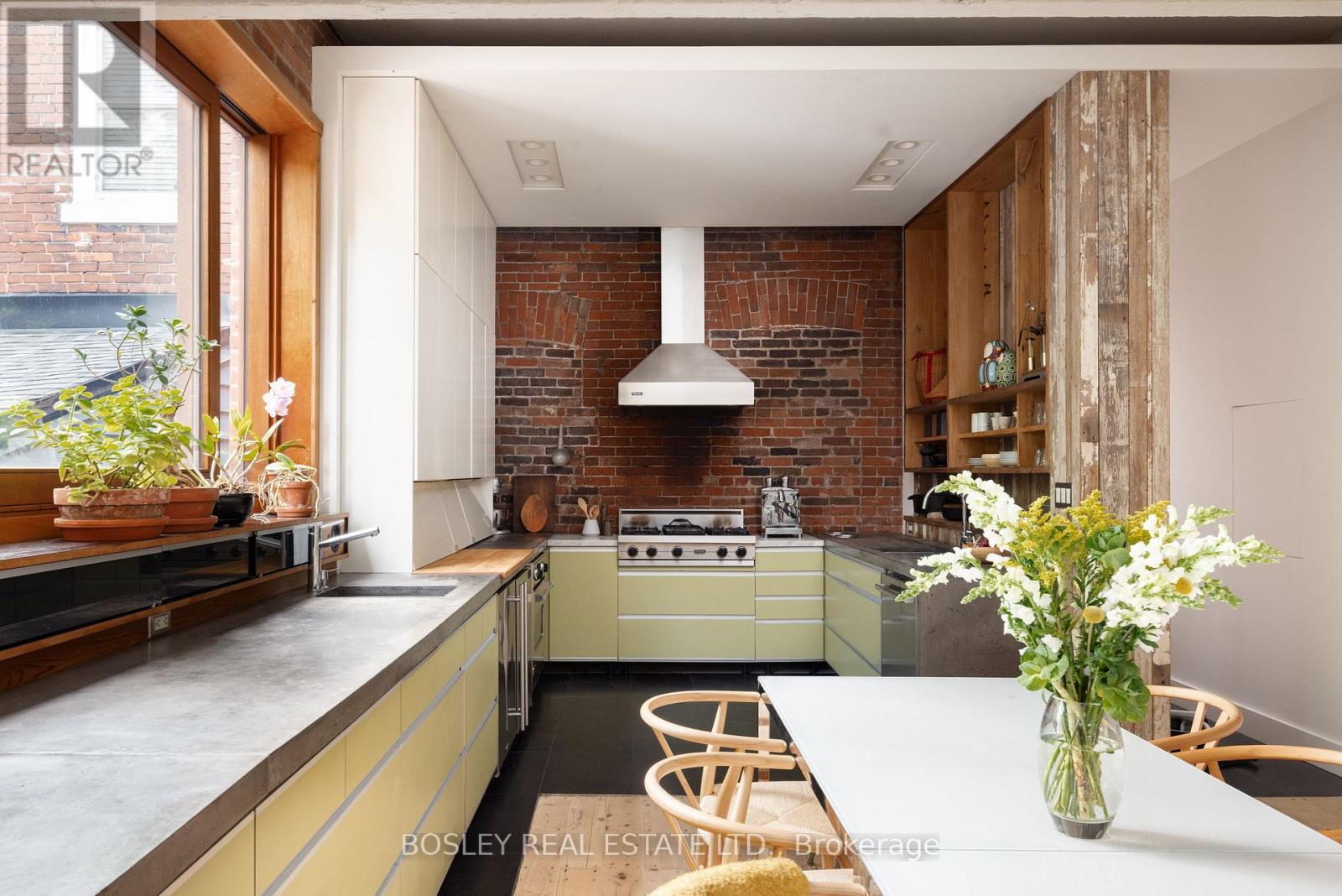 Rear - 67 Elm Grove Avenue, Toronto, Ontario  M6K 2J2 - Photo 4 - W12789982