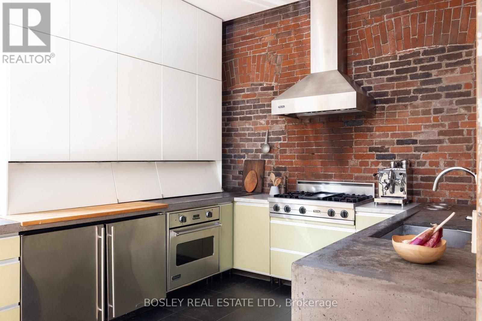 Rear - 67 Elm Grove Avenue, Toronto, Ontario  M6K 2J2 - Photo 5 - W12789982