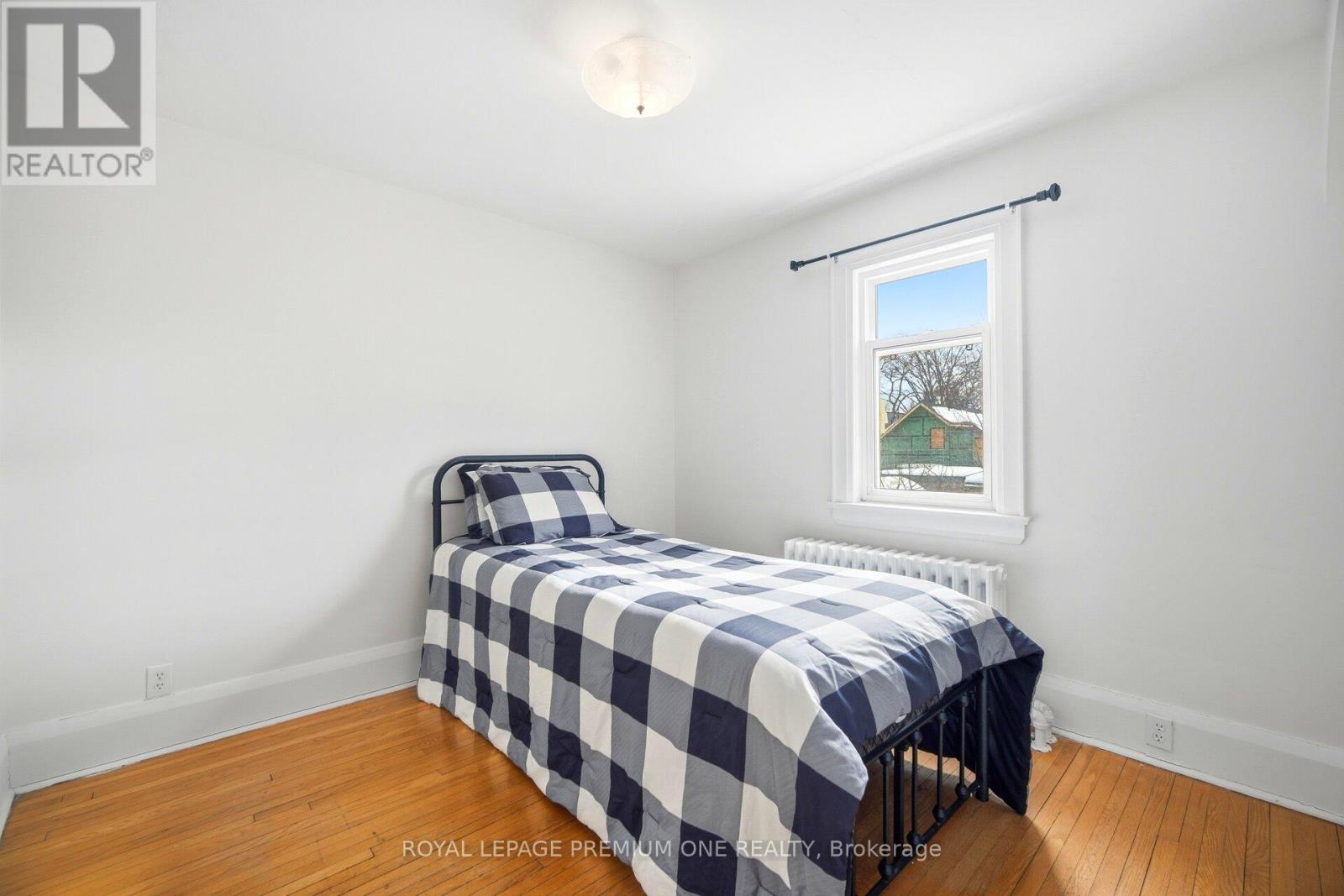 61 Methuen Avenue, Toronto, Ontario  M6S 1Z7 - Photo 22 - W12790002