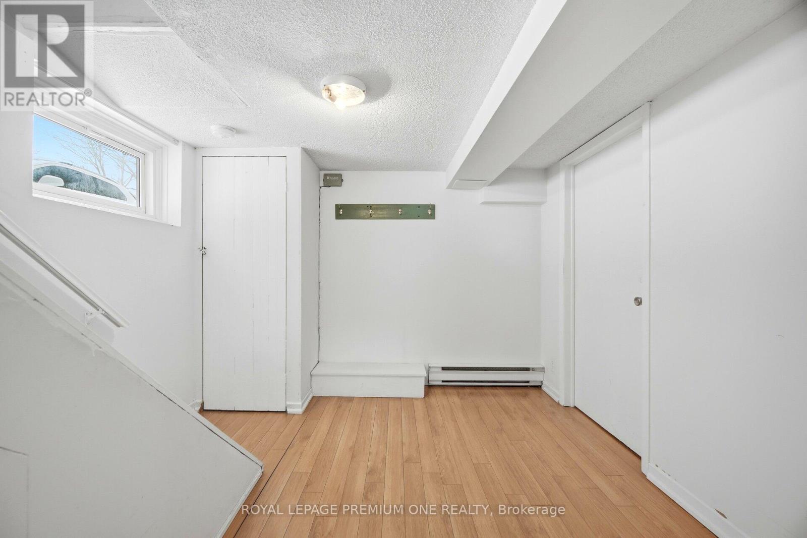 61 Methuen Avenue, Toronto, Ontario  M6S 1Z7 - Photo 30 - W12790002