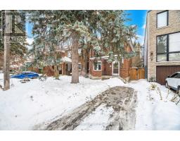 61 METHUEN AVENUE, Toronto, Ontario
