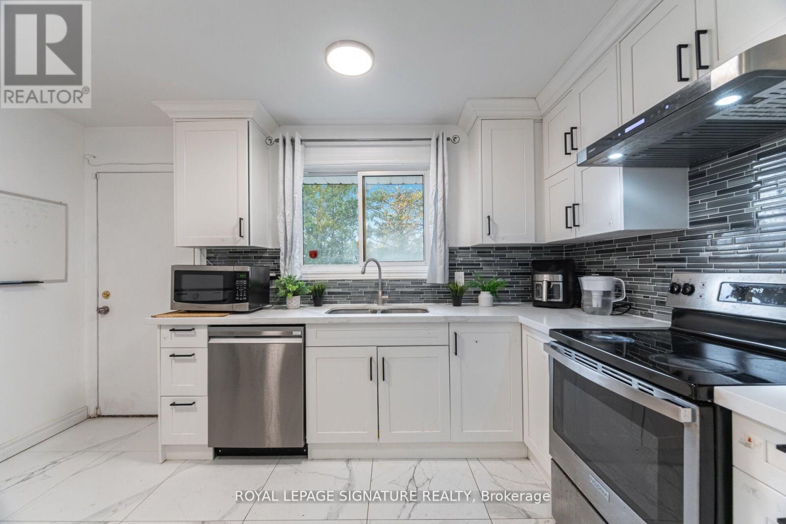 406 Tamarack Drive, Waterloo, Ontario  N2L 4G6 - Photo 13 - X12789974