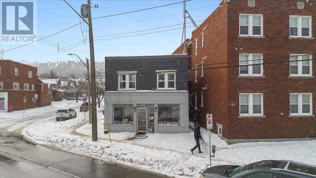 1548 KING STREET E, Hamilton, Ontario