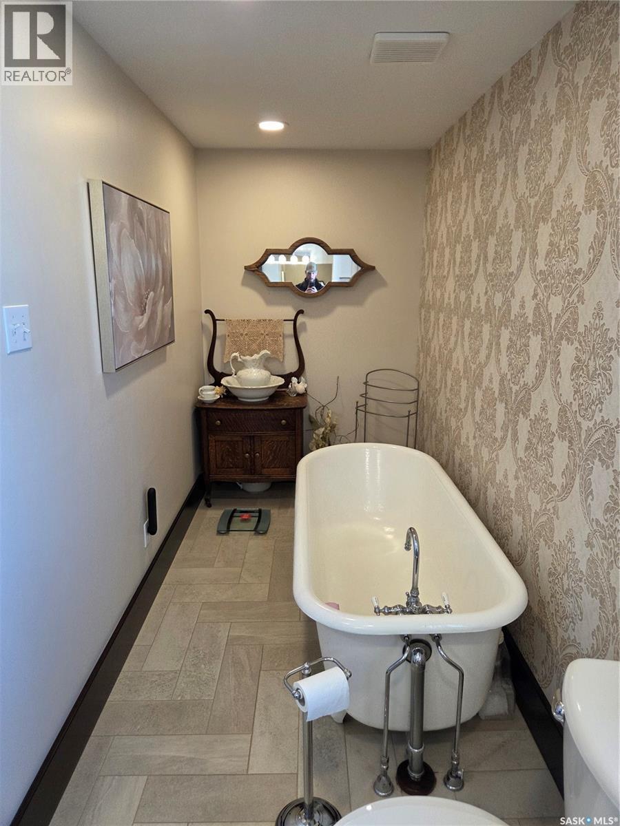 Doty Acreage, Moose Mountain Rm No. 63, Saskatchewan  S0C 0R0 - Photo 44 - SK028575