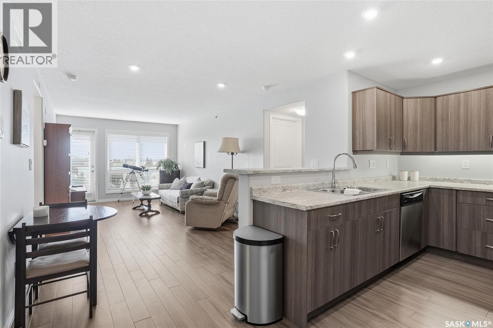 316 915 Kristjanson Road, Saskatoon, Saskatchewan  S7S 0B1 - Photo 4 - SK028568