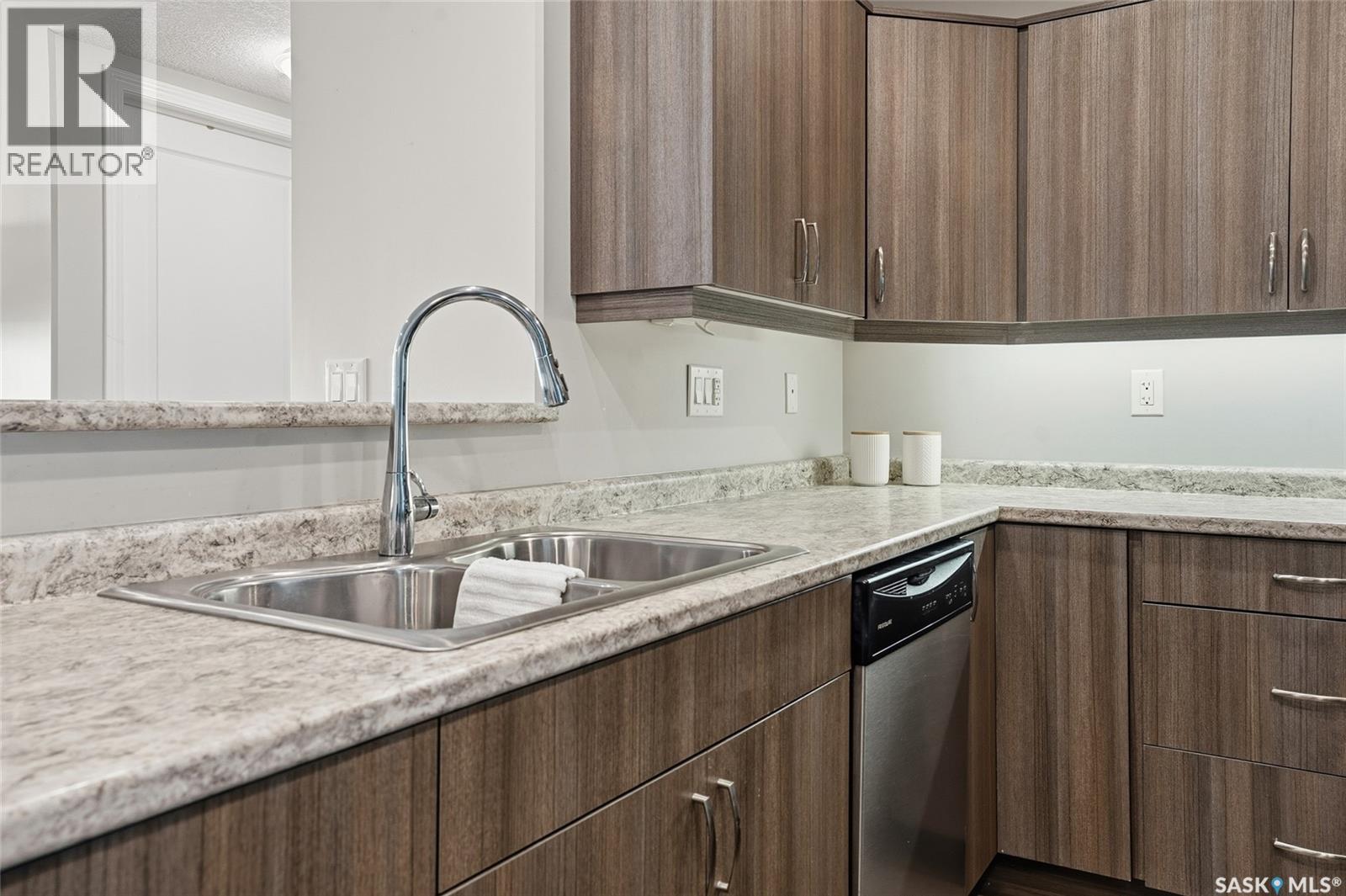 316 915 Kristjanson Road, Saskatoon, Saskatchewan  S7S 0B1 - Photo 6 - SK028568