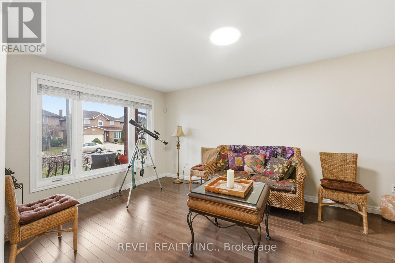 34 Haskins Court, Hamilton, Ontario  L8K 6R1 - Photo 6 - X12785826