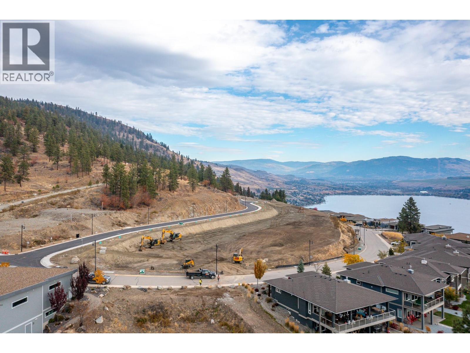 9240 Morning Glory Place, Vernon, British Columbia  V1H 0B6 - Photo 2 - 10375642