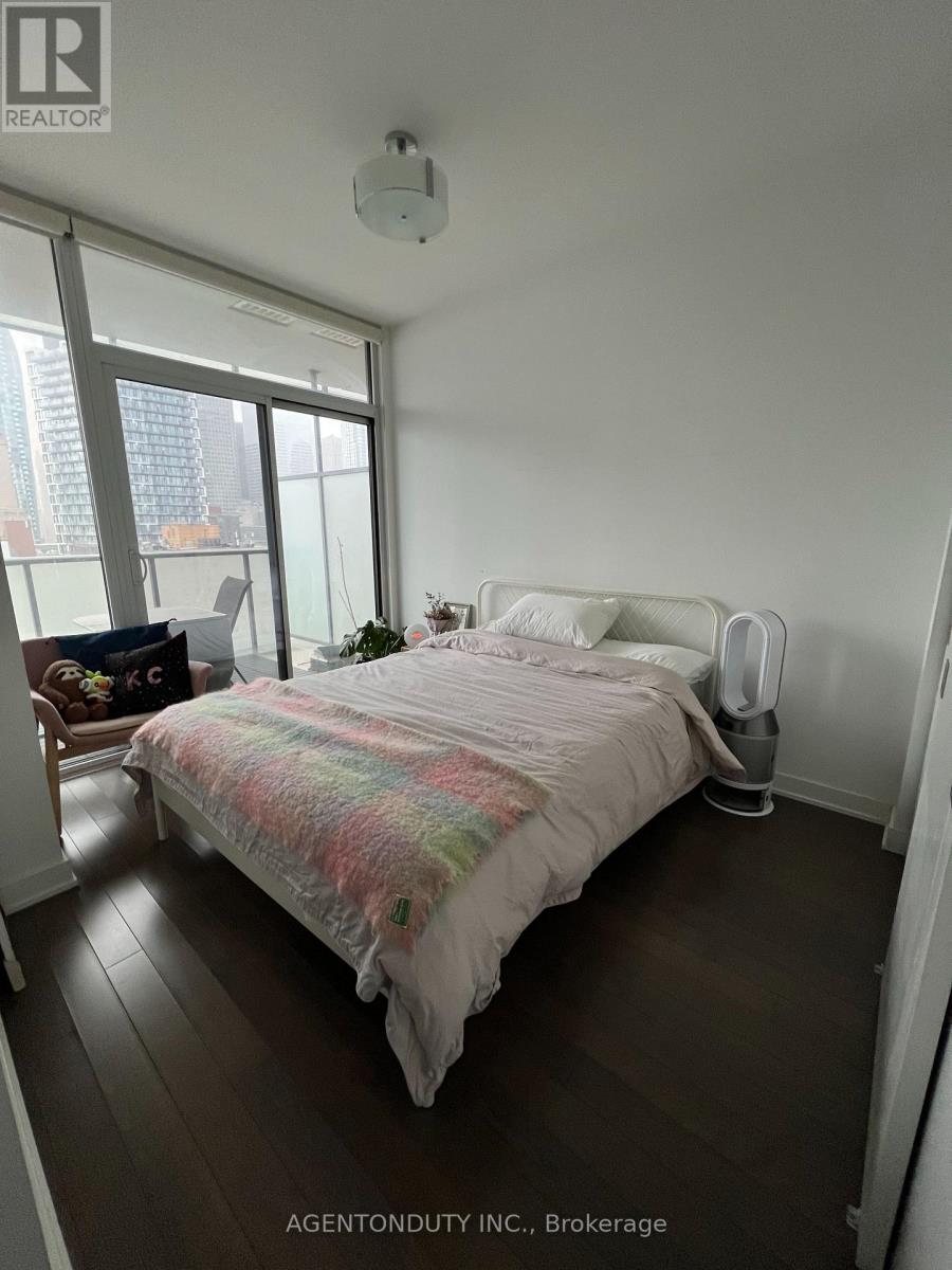 1301 - 1 Market Street, Toronto, Ontario  M5E 0A2 - Photo 10 - C12790022