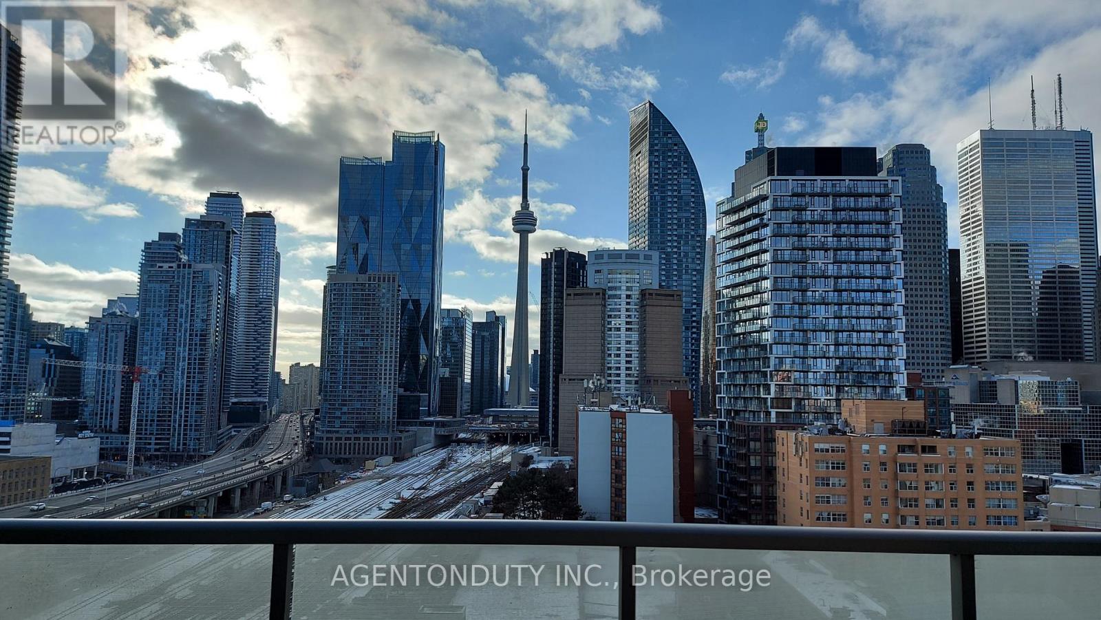 1301 - 1 Market Street, Toronto, Ontario  M5E 0A2 - Photo 2 - C12790022