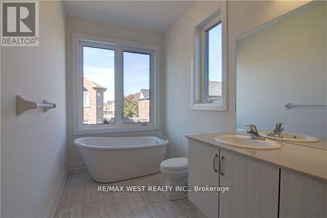 118 Emily Anna Street, Vaughan, Ontario  L4H 3H6 - Photo 13 - N12790024