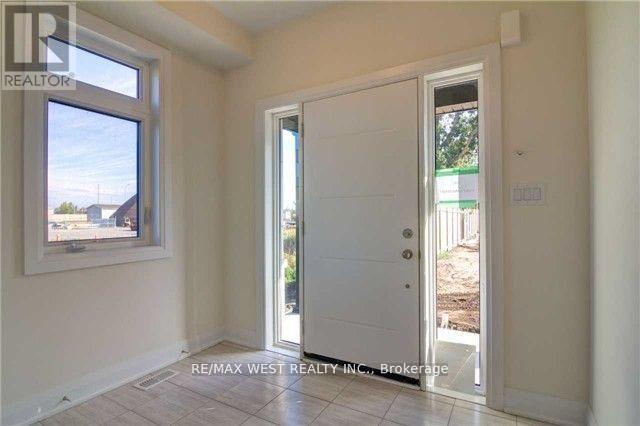 118 Emily Anna Street, Vaughan, Ontario  L4H 3H6 - Photo 2 - N12790024