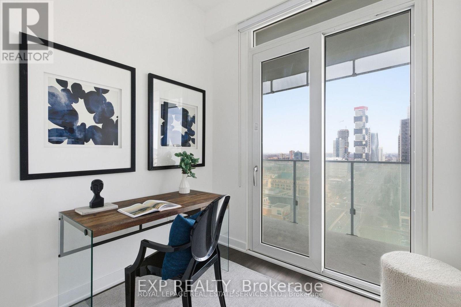 1811 - 3900 Confederation Parkway, Mississauga, Ontario  L5B 0M3 - Photo 15 - W12790016