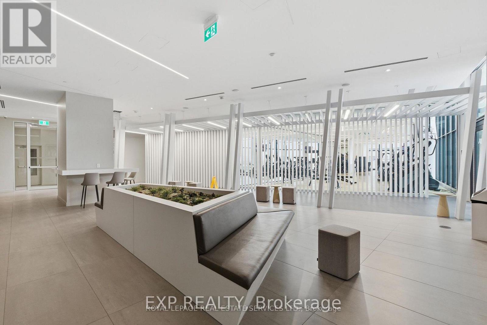 1811 - 3900 Confederation Parkway, Mississauga, Ontario  L5B 0M3 - Photo 27 - W12790016