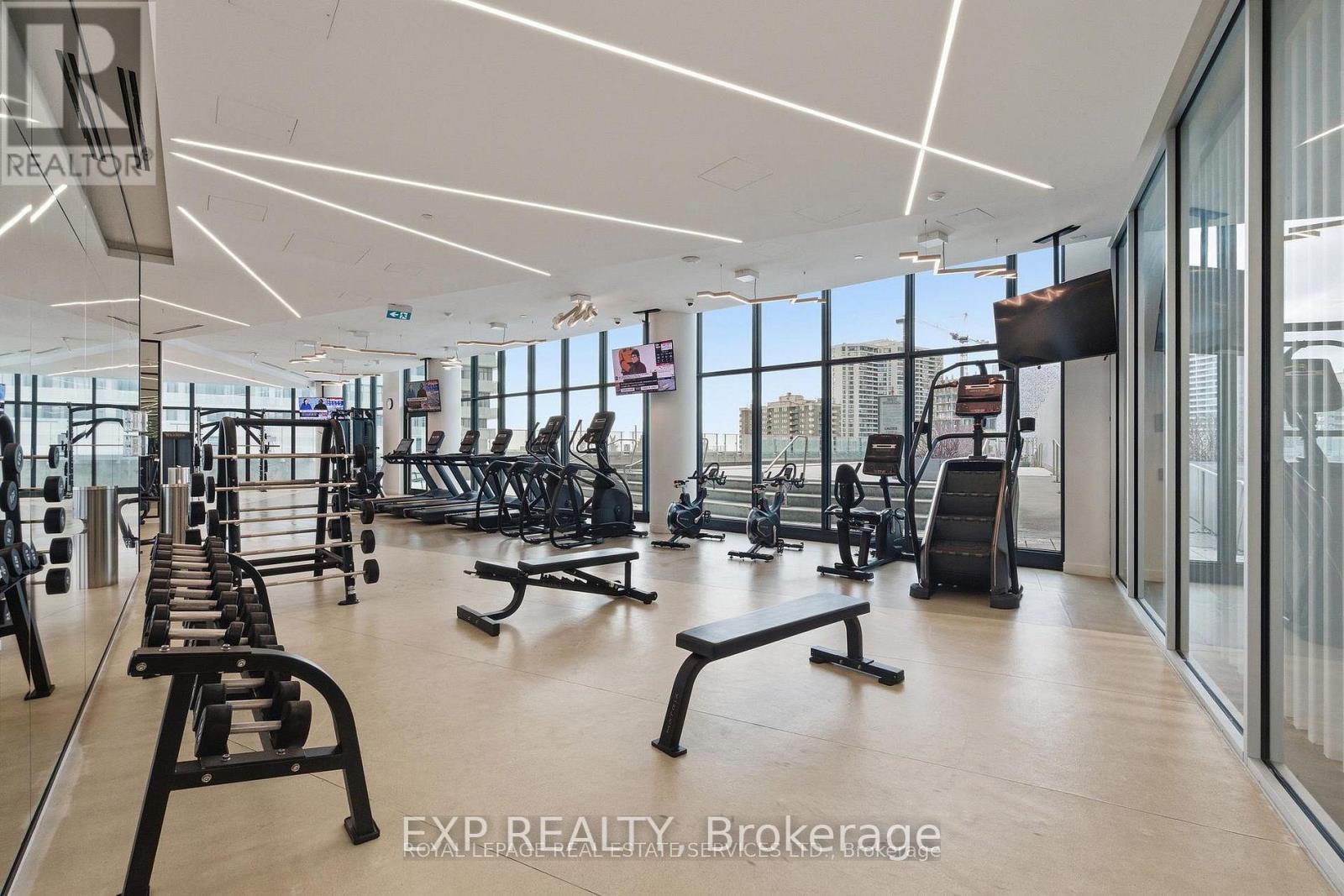 1811 - 3900 Confederation Parkway, Mississauga, Ontario  L5B 0M3 - Photo 30 - W12790016