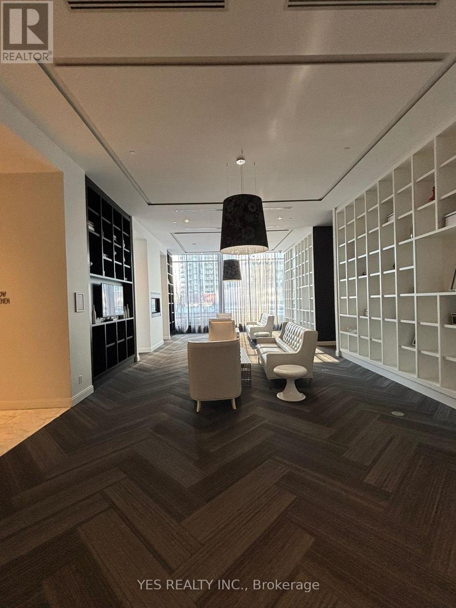 90 Parklawn Road W, Toronto, Ontario  M8Y 0B6 - Photo 14 - W12790020