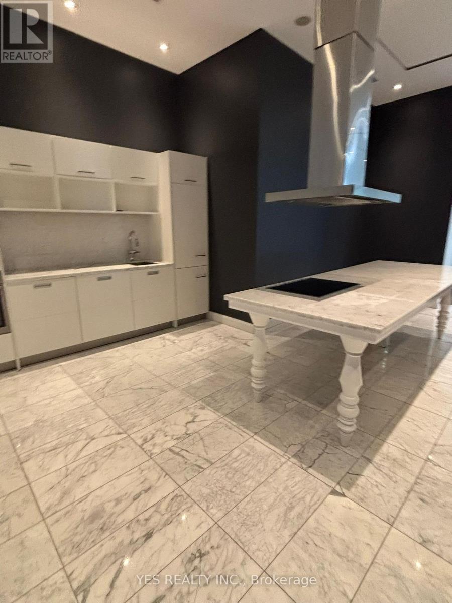 90 Parklawn Road W, Toronto, Ontario  M8Y 0B6 - Photo 16 - W12790020